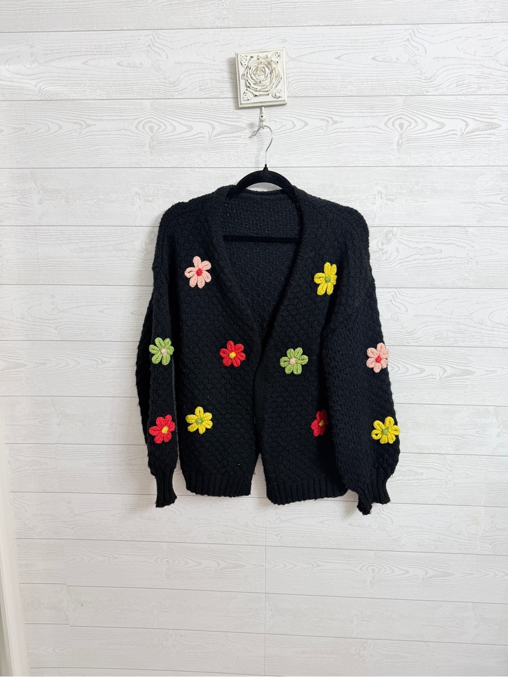 SHEIN Women’s Black Floral Appliqué Open-Front Sweater Cardigan. Size L